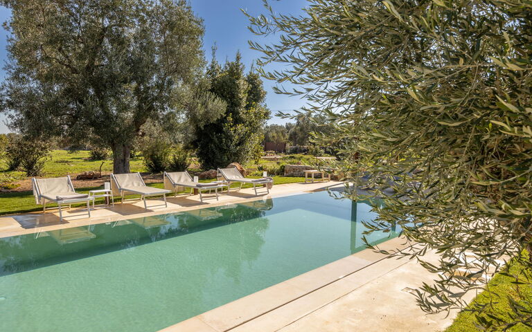 Villa Perla del Mare: Buitenkanten, Buitenshuis, zwembad
