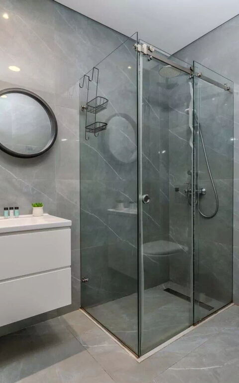 By the Beach - Aura Villa: Badkamer