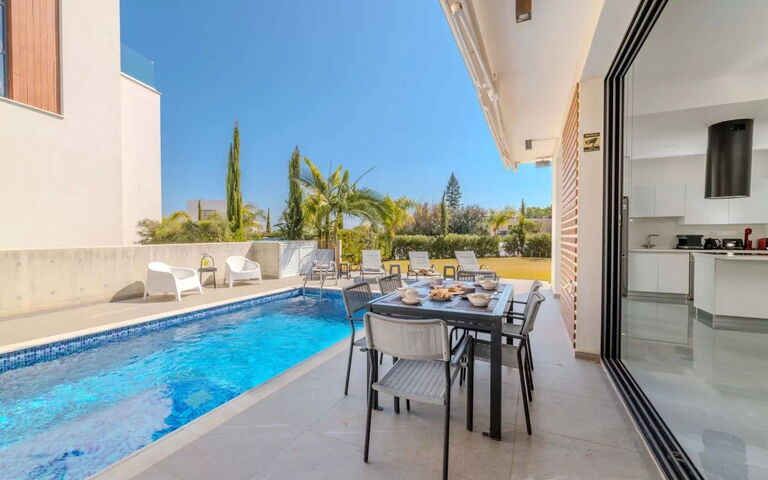 By the Beach - Aura Villa: Buitenkanten, Buitenshuis, zwembad