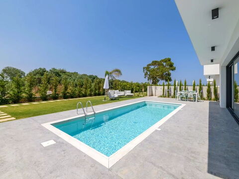 By the Beach - Blue Topaz Villa