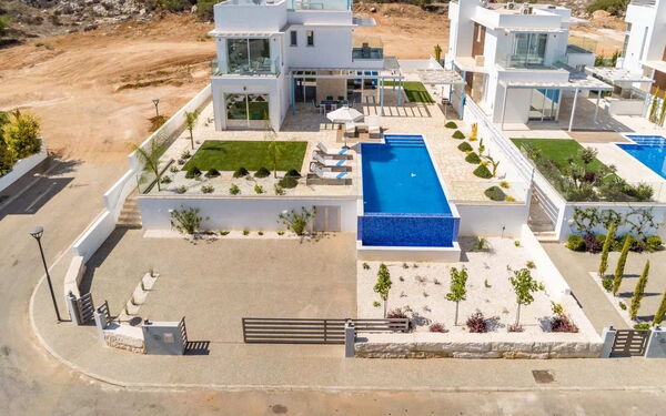 Mylos Lifestyle Seaview Villa #21: zwembad