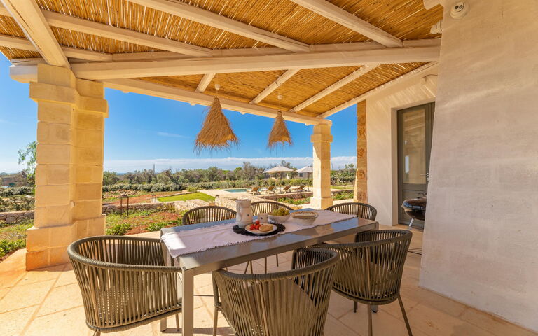 Villa del Cedro: Balkon / terras / patio, Buitenkanten, Buitenshuis