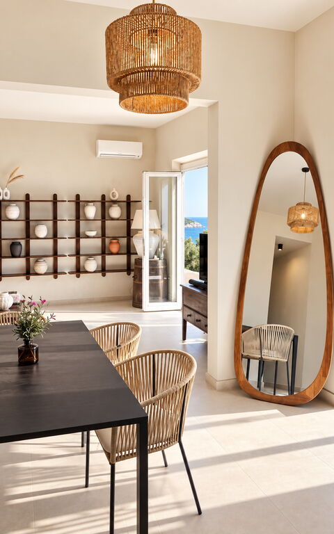 Roc Villa: Lunchroom, Woonkamer