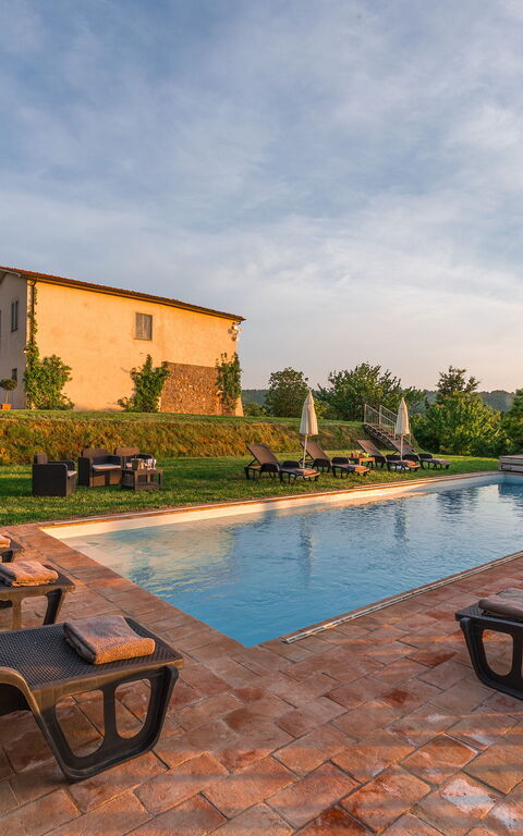 Villa a Casa di Giovanni: Buitenkanten, Buitenshuis, zwembad