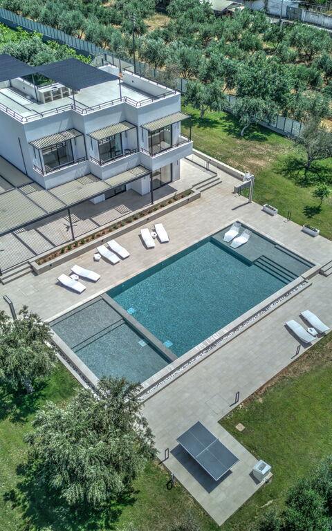 Villa Watanave: Buitenkanten, Buitenshuis, Keer bekeken, Lente, Tuin, Zomer, zwembad