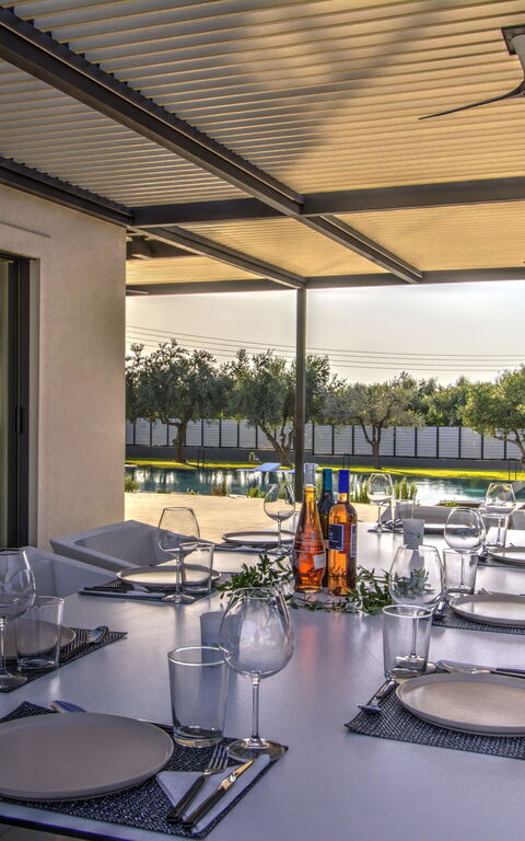 Villa Watanave: Balkon / terras / patio, Buitenkanten, Buitenshuis, Lente, Zomer